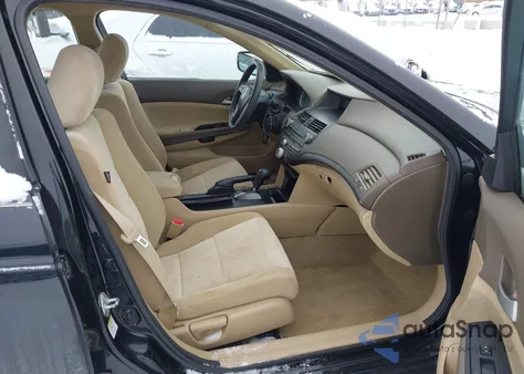 2010 Honda Accord 2.4 Lx z USA, uszkodzony, nr VIN 1HGCP2F32AA145589